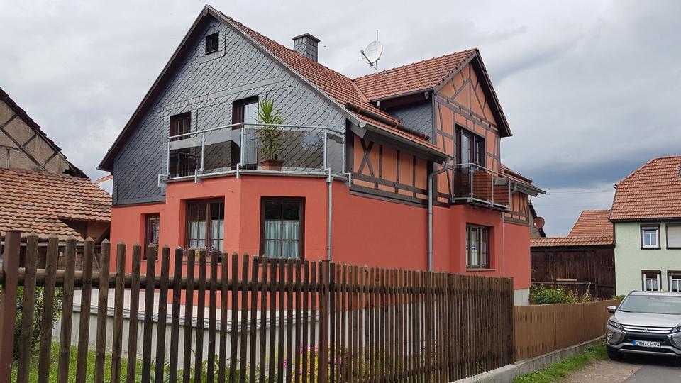 Dachgeschoßwohnung Drei Gleichen - 3.5 Zimmer, 82 m&sup2;, 779&euro; | Angebot:24554817