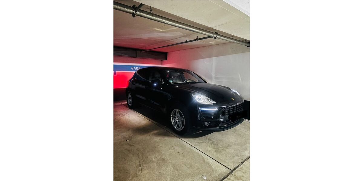 Porsche Macan 142.968 km 29.990 &euro; München 81925