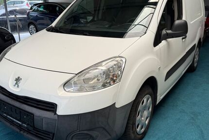 Peugeot Partner 262.566 km 3.999 &euro; Freudenberg 57258