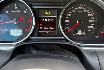 Audi Q7 238.500 km 9.999 &euro; Wolfsburg 38442