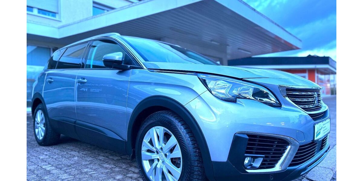 Peugeot 5008 162.000 km 13.990 &euro; Losheim am See 66679