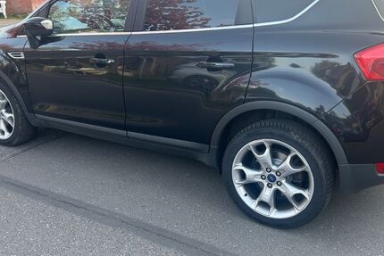 Ford Kuga 181.000 km 7.900 &euro; Ahrensburg 22926