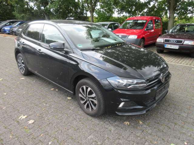 VW Polo Active 1.0 APP CLIMATRONIC ALU APS SITZHEIZUN 57.000 km 14.444 € Bergkamen 59192
