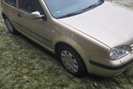 VW Golf 85.600 km 2.700 &euro; Kastellaun 56288