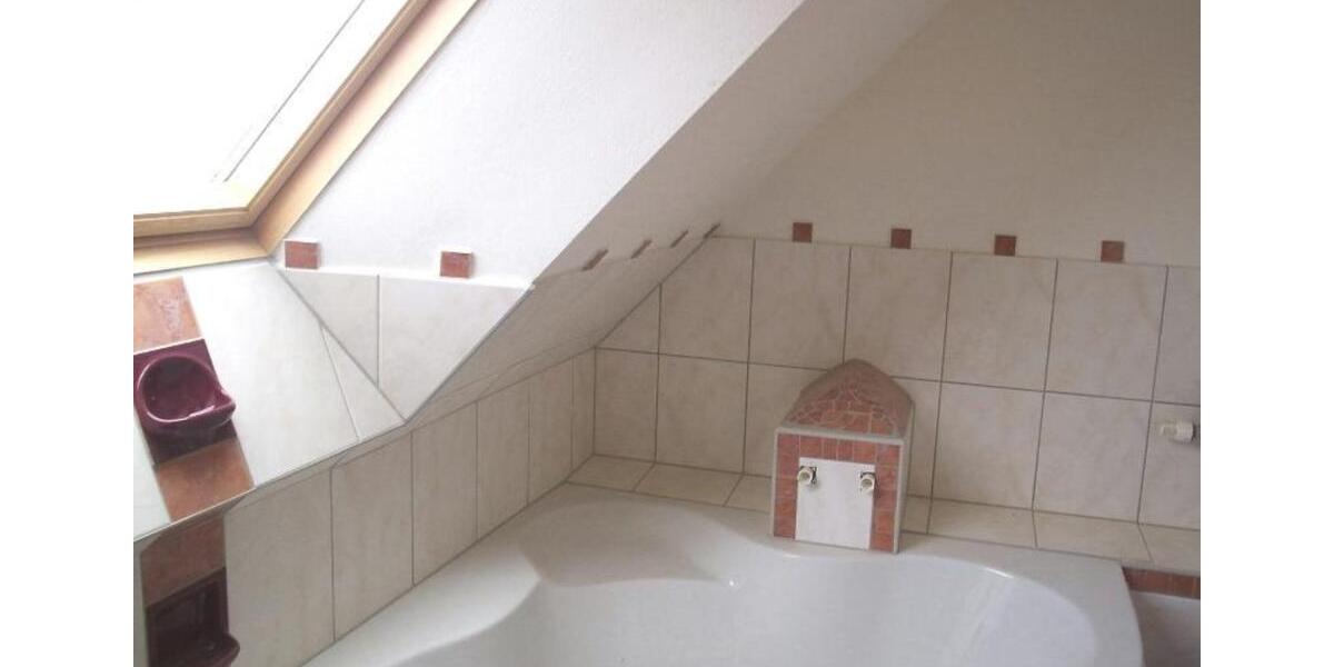 Dachgeschoßwohnung Leisnig - 1 Zimmer, 40 m&sup2;, 240&euro; | Angebot:25902826