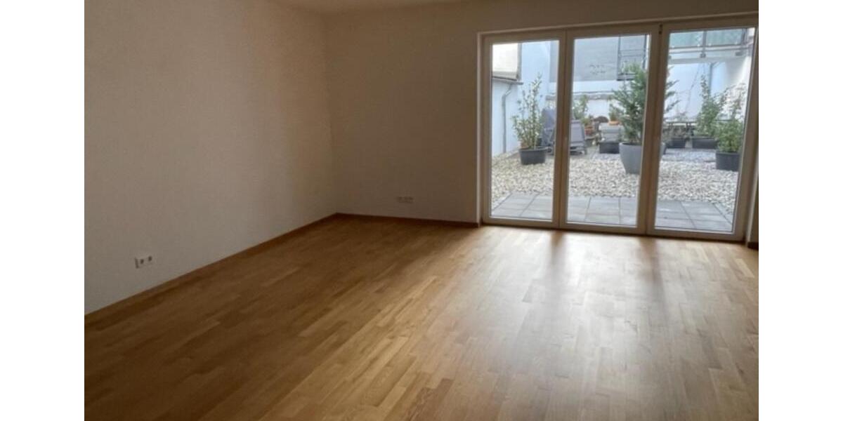 70 qm Wohnung im Erdgeschoss mit TG Stellplatz 2 zimmer