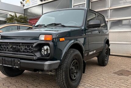 Lada Niva 41.800 km 16.999 &euro; Liebenau 31618