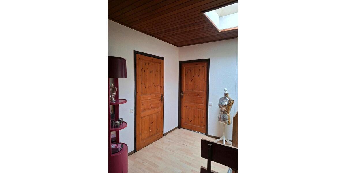 Reihenhaus Jüchen - 5 Zimmer, 135 m&sup2;, 249.000&euro; | Angebot:27075114