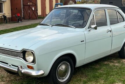 Ford Escort 175.000 km 18.300 &euro; Berlin 10365