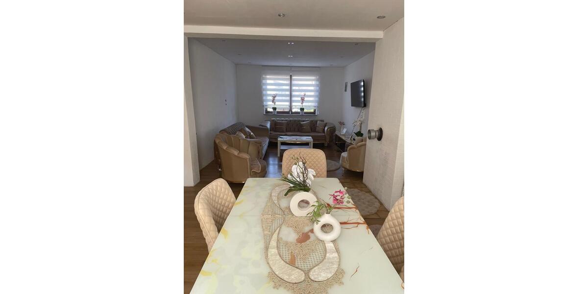 Einfamilienhaus Giesen - 5 Zimmer, 145 m&sup2;, 200.000&euro; | Angebot:26416080