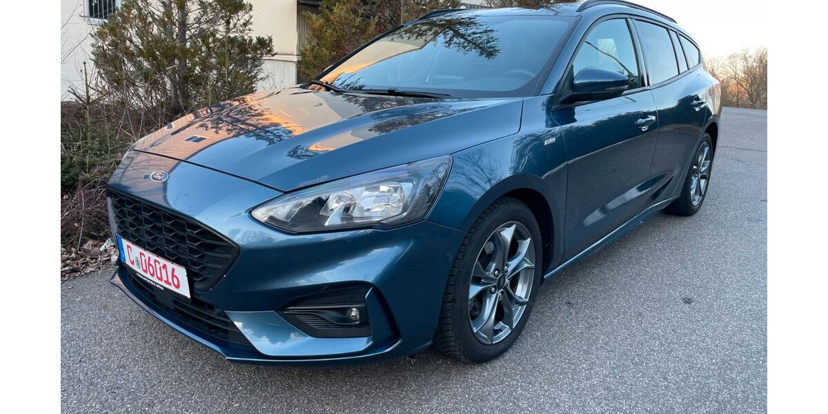 Ford Focus 70.000 km 14.900 &euro; Chemnitz OT Grüna 09224