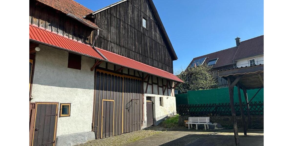 Einfamilienhaus Grünberg - 10 Zimmer, 260 m&sup2;, 285.000&euro; | Angebot:24596617