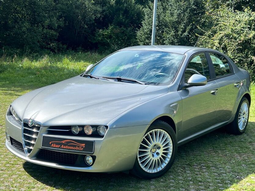 Alfa Romeo 159 122.000 km 3.990 € München 81243