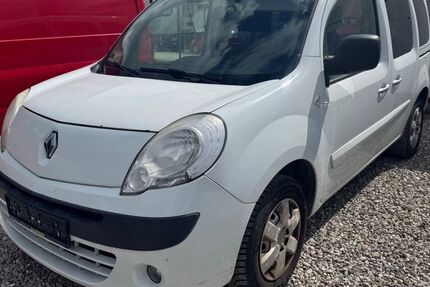 Renault Kangoo 172.000 km 3.990 &euro; München 81829