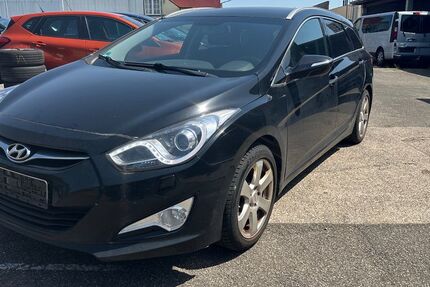 Hyundai i40 278.000 km 3.990 &euro; Neuss 41469