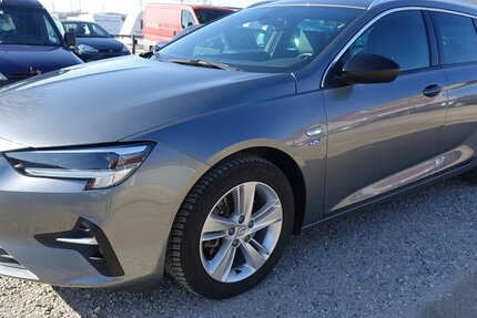 Opel Insignia Elegance Navi PDC Kamera Memory LED eGHSD 96.200 km 17.950 &euro; Neumarkt/OPf 92318