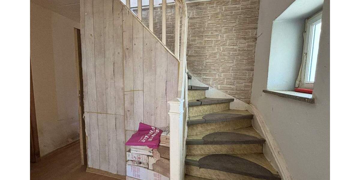 Einfamilienhaus Wackersdorf - 6 Zimmer, 130 m&sup2;, 245.000&euro; | Angebot:25674585