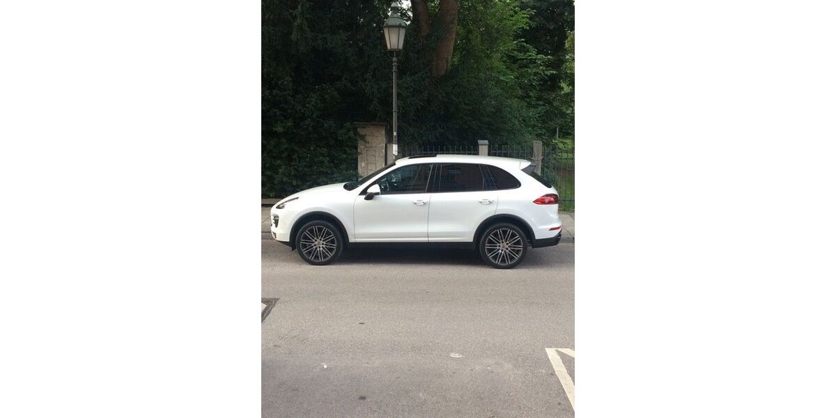 Porsche Cayenne 107.500 km 27.800 &euro; München 80802