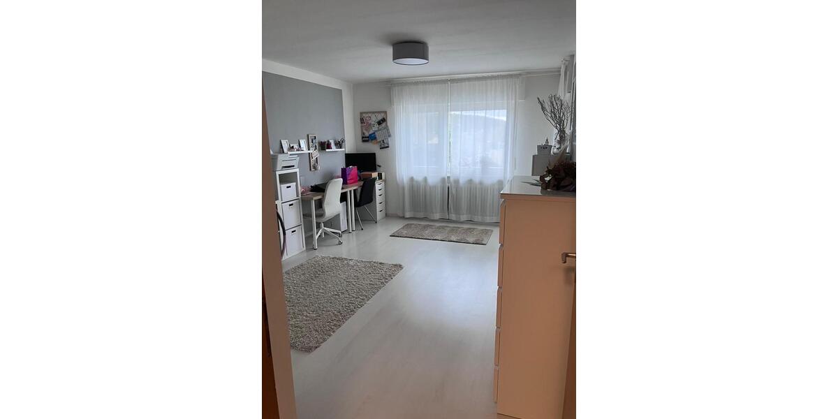 Etagenwohnung Riedstadt - 4 Zimmer, 96 m&sup2;, 1.200&euro; | Angebot:26327852
