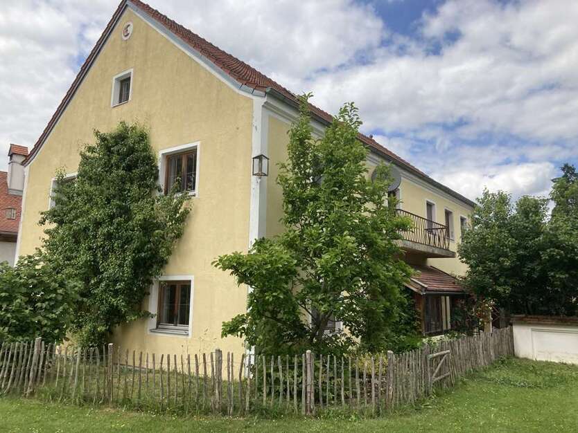 Haus zum Kaufen in Schönau 650.000 € 283 m²