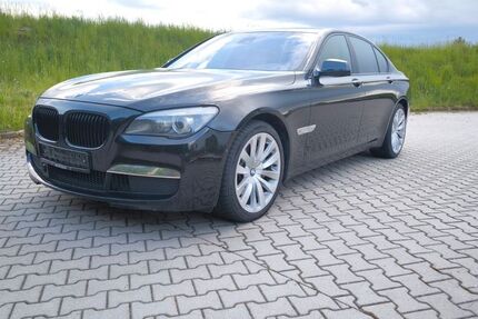 BMW 750 219.427 km 9.850 &euro; Velden 84149