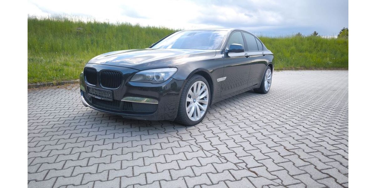 BMW 750 219.427 km 9.850 &euro; Velden 84149