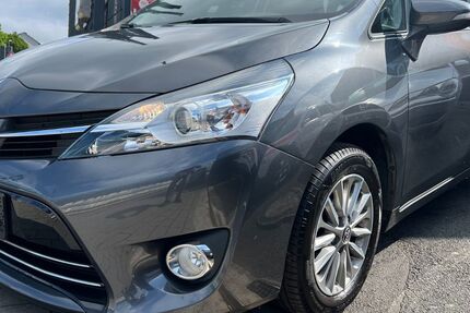 Toyota Verso 58.000 km 14.490 &euro; Bad Vilbel - Frankfurt am Main 61118