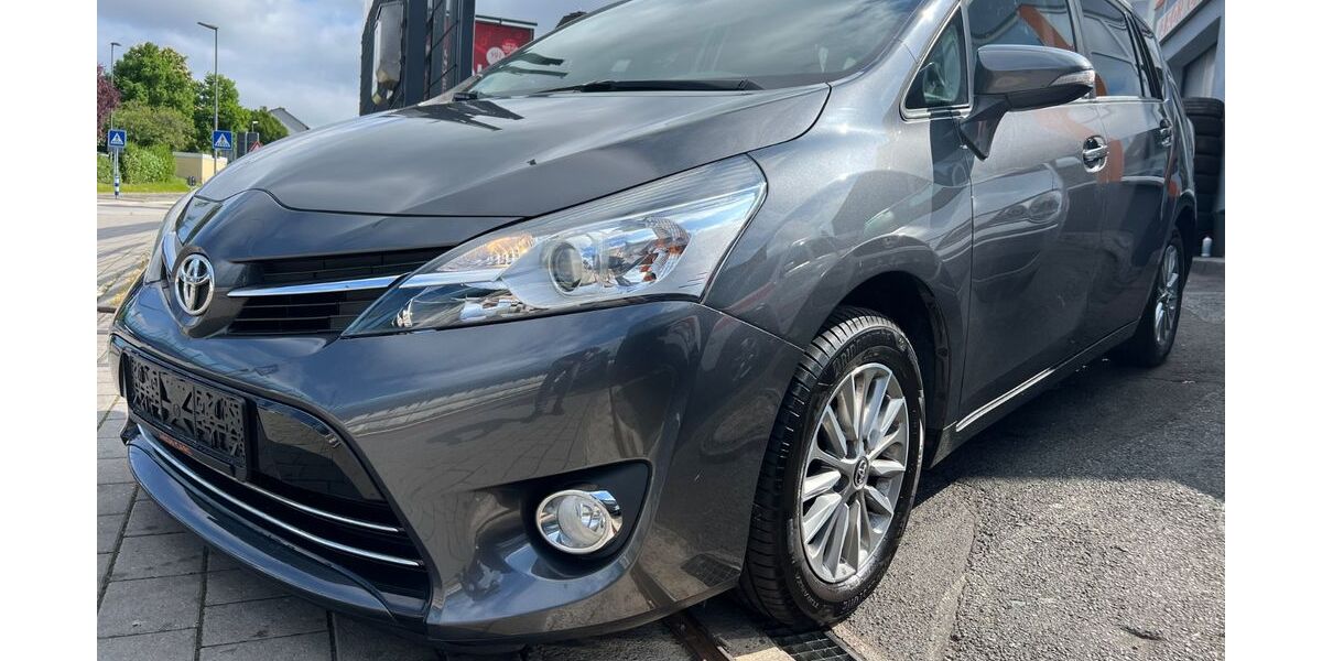 Toyota Verso 58.000 km 14.490 &euro; Bad Vilbel - Frankfurt am Main 61118