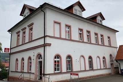 Wohnung zum Mieten in Dermbach 300 € 45.74 m²