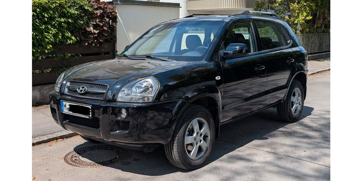 Hyundai TUCSON 47.175 km 5.990 &euro; München 81477