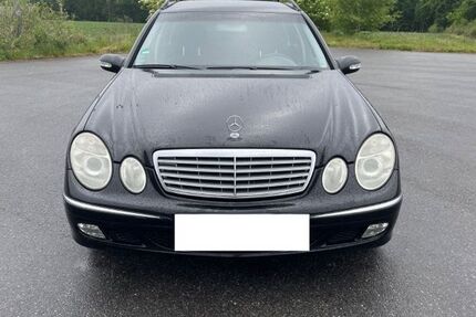 Mercedes E 220