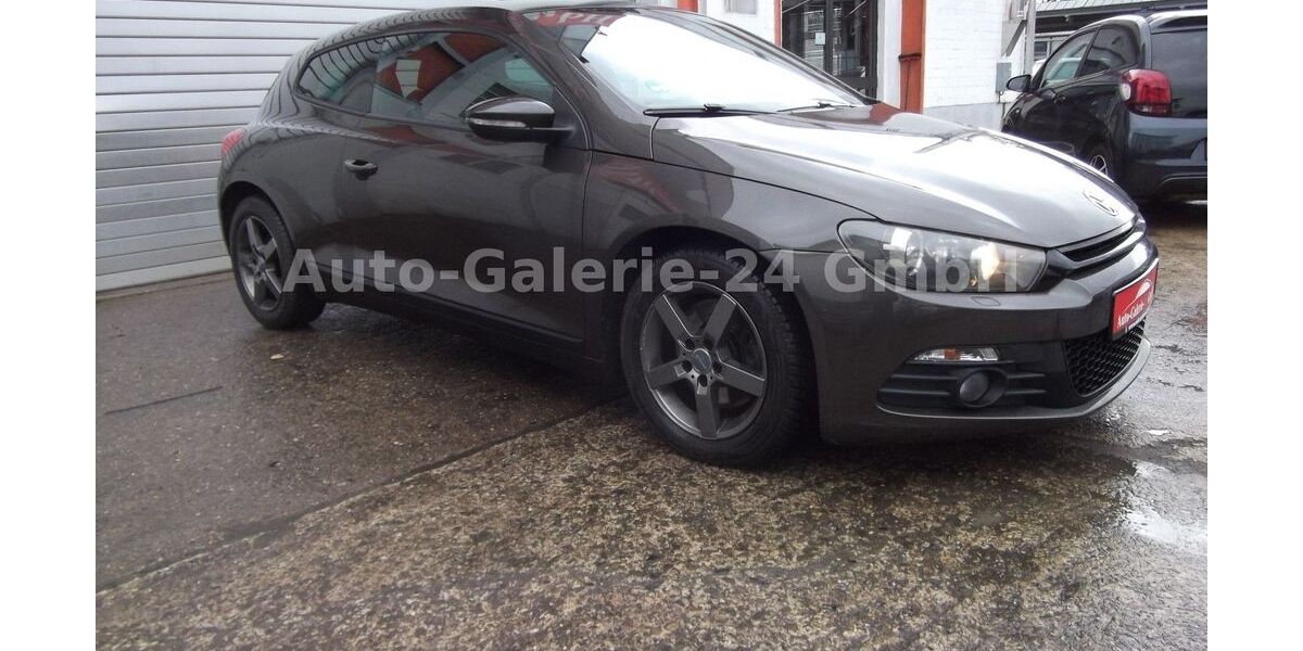 VW Scirocco 124.700 km 8.699 &euro; Berlin 12277