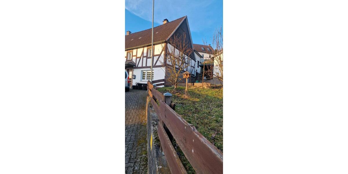 Einfamilienhaus Finnentrop - 6 Zimmer, 150 m&sup2;, 135.000&euro; | Angebot:26741786
