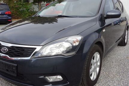 Kia ceed / Ceed 202.100 km 2.800 € Karlsruhe 76135