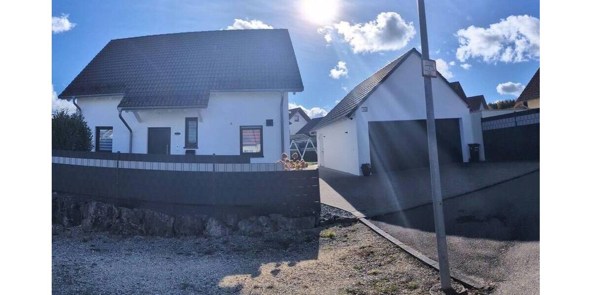 Modernes Einfamilienhaus in sehr ruhiger Lage auf großem Grundstück in Ebnat mit Doppelgarage 5 zimmer