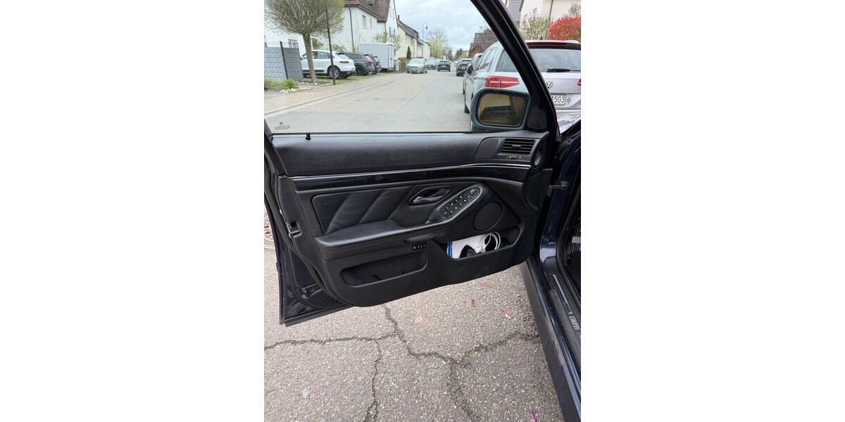 BMW 520 240.000 km 3.599 &euro; Edingen-Neckarhausen 68535