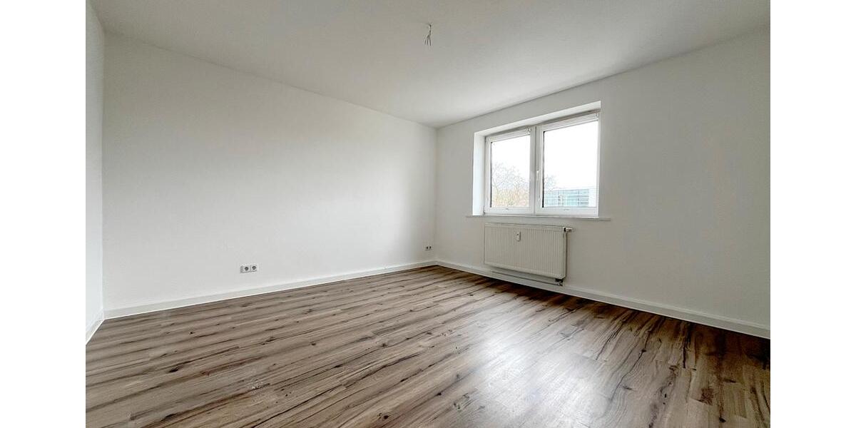 Etagenwohnung Glauchau - 3 Zimmer, 61 m&sup2;, 390&euro; | Angebot:26003170