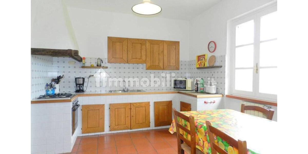 Bauernhaus, Landhaus Gräfelfing - 10 Zimmer, 560 m&sup2;, 1.250.000&euro; | Angebot:26688162