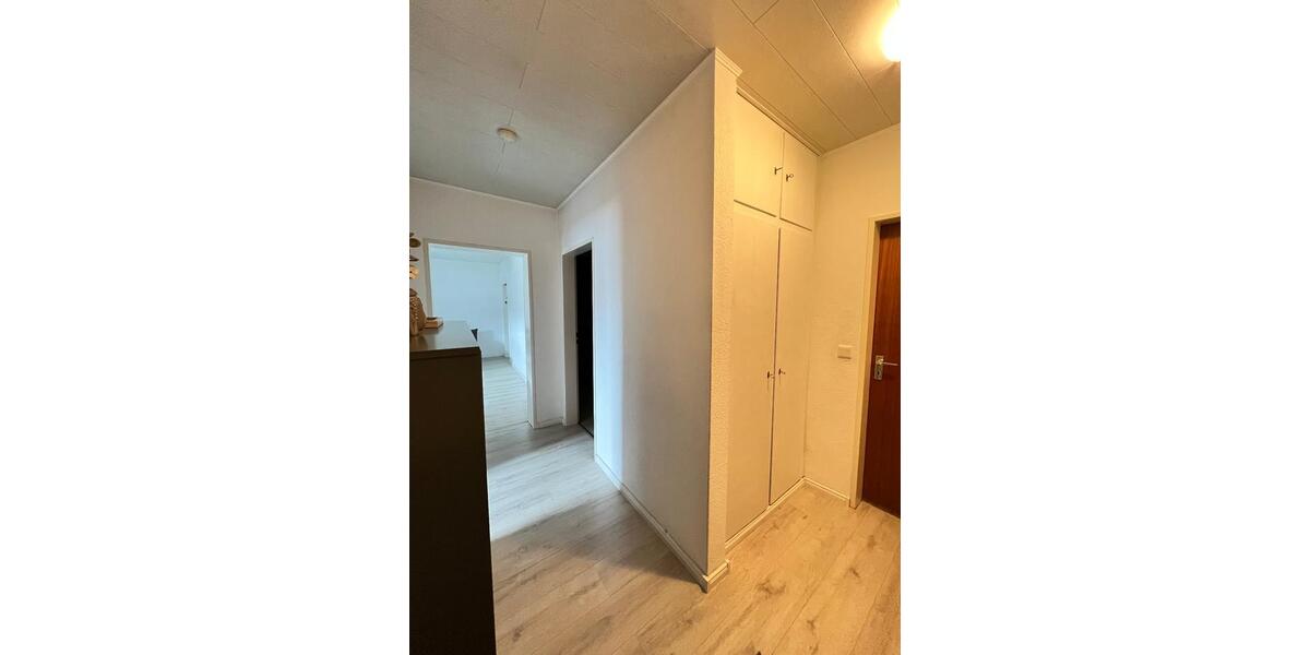 Dachgeschoßwohnung Tönisvorst - 3 Zimmer, 68 m&sup2;, 510&euro; | Angebot:26262911