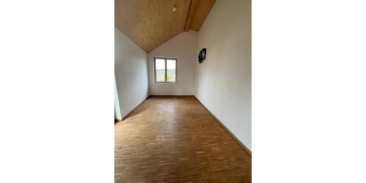 Bungalow Chemnitz Klaffenbach - 5 Zimmer, 150 m&sup2;, 2.050&euro; | Angebot:26461270