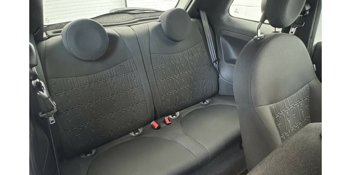 Fiat 500 1.0 Dolcevita Mild-Hybrid CarPlay 1. Hand 25.490 km 11.890 &euro; Lich 35423