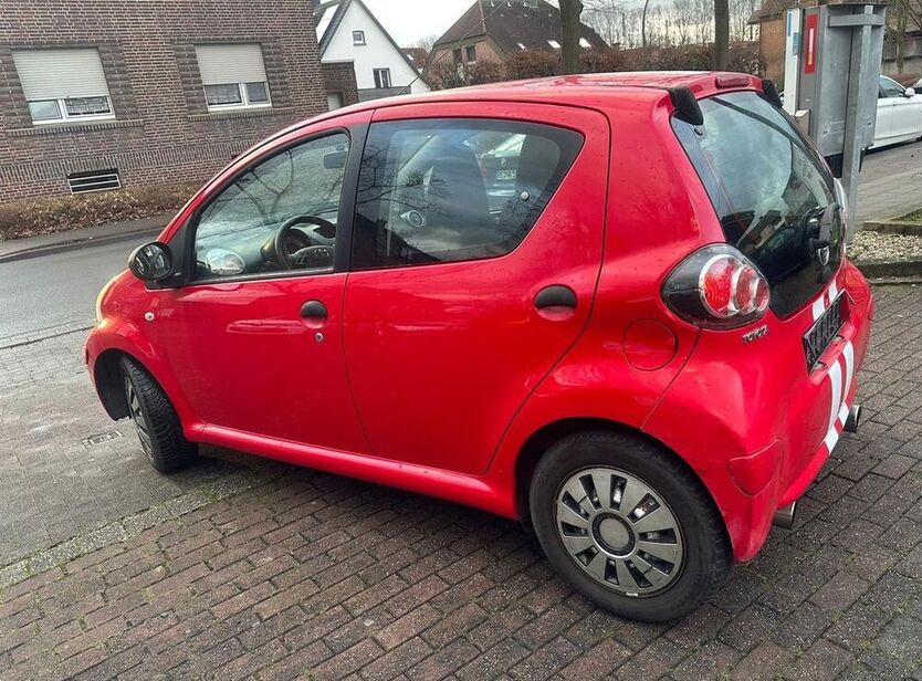Aygo (X)