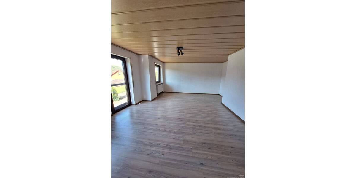 Einfamilienhaus Greding - 9 Zimmer, 211 m&sup2;, 547.000&euro; | Angebot:26658846
