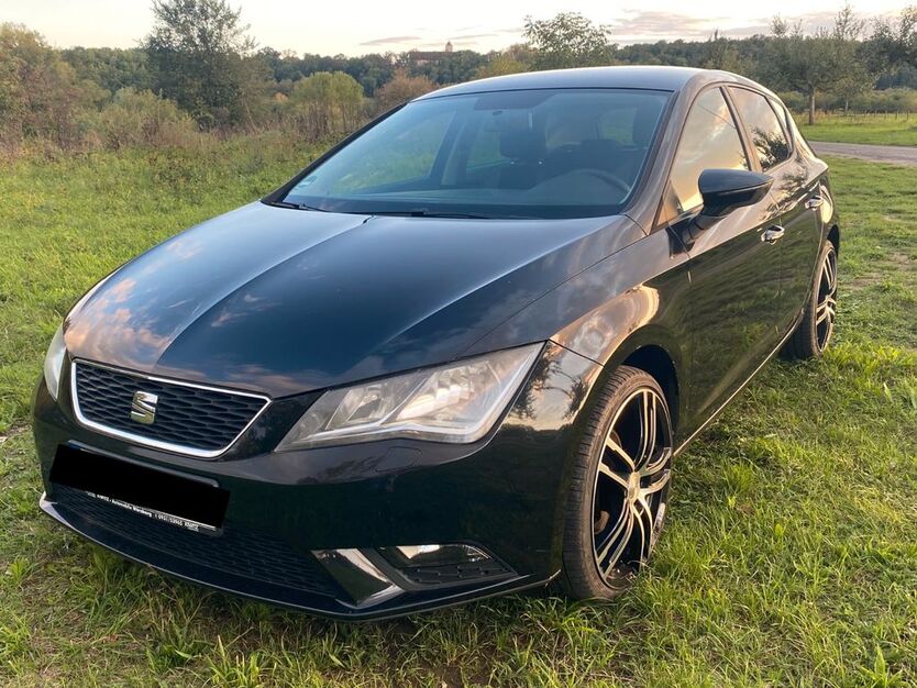 Seat Leon 136.000 km 7.400 € Volkach 97332