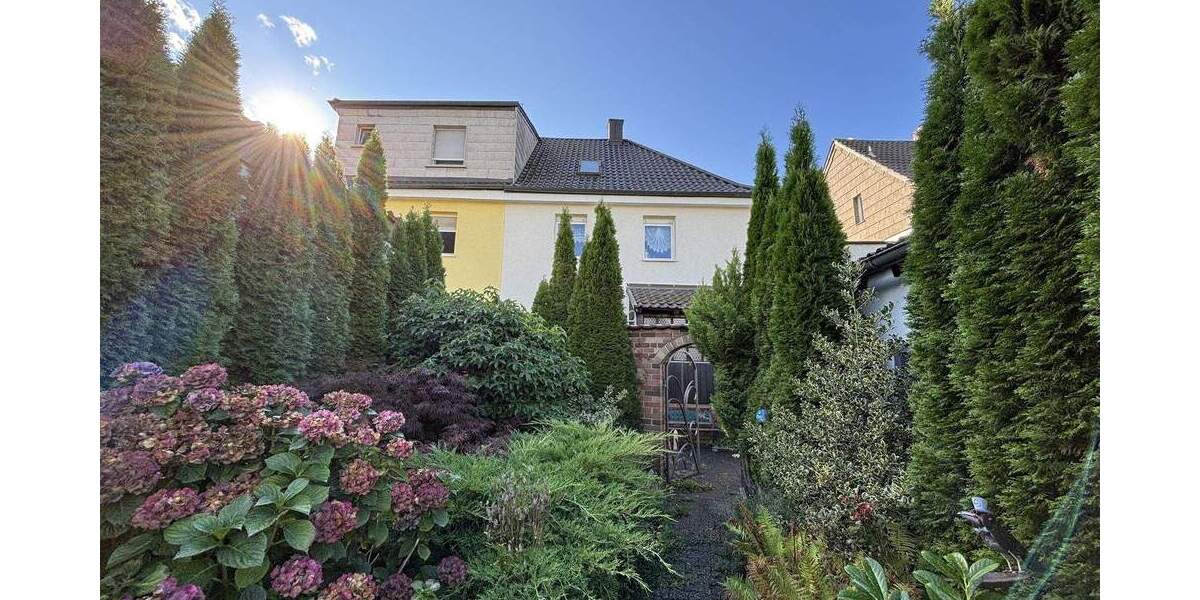 Doppelhaushälfte Schwandorf - 4 Zimmer, 100 m&sup2;, 215.000&euro; | Angebot:25770911