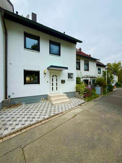 Haus zum Kaufen in Nürnberg 498.000 € 130 m² 6 zimmer