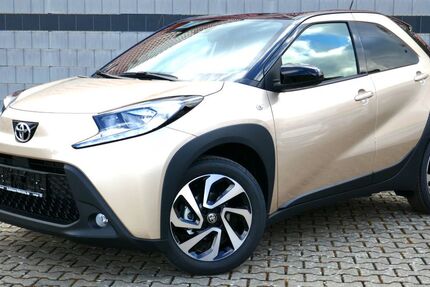 Toyota Aygo (X) 1.700 km 19.150 € Detmold 32758