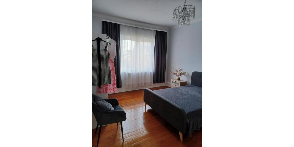 Einfamilienhaus Hückelhoven - 9 Zimmer, 220 m&sup2;, 399.000&euro; | Angebot:26002960