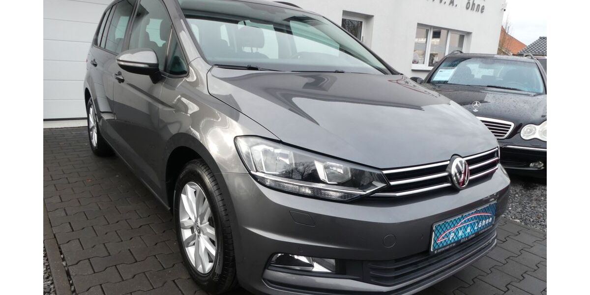 VW Touran 148.200 km 14.650 &euro; Löhne 32584
