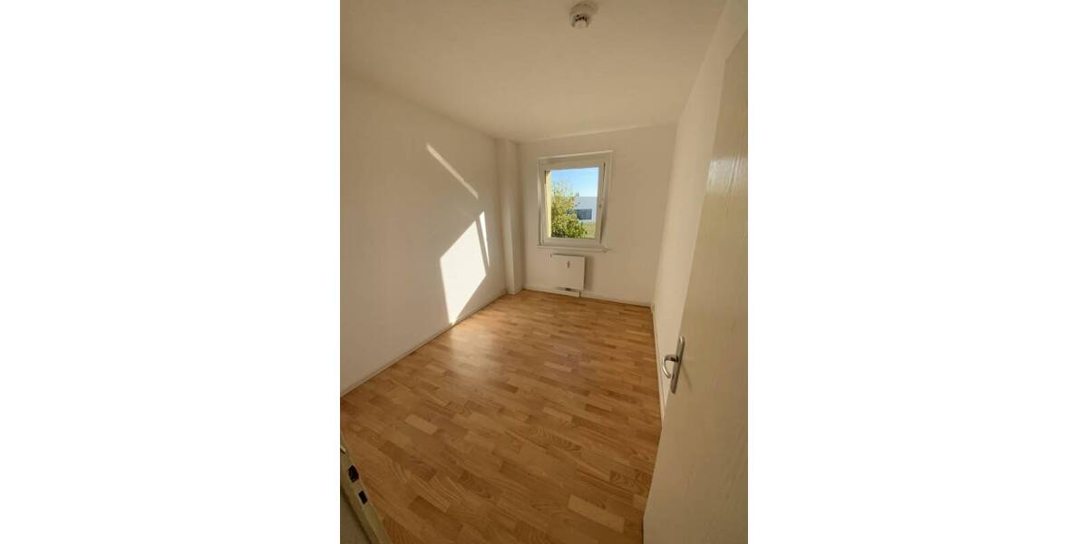 Etagenwohnung Dessau-Roßlau Innenstadt - 3 Zimmer, 57 m&sup2;, 375&euro; | Angebot:26833408